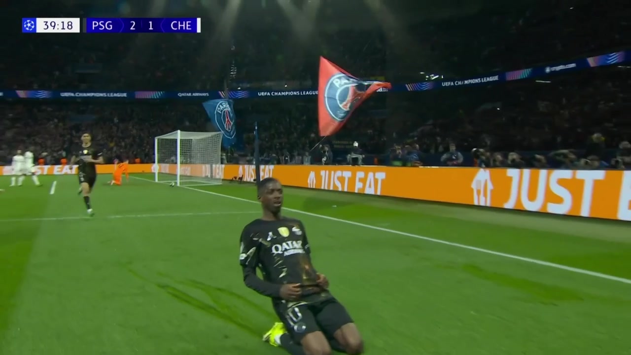 拜合拉木进球被吹 罗慕洛犯规在先