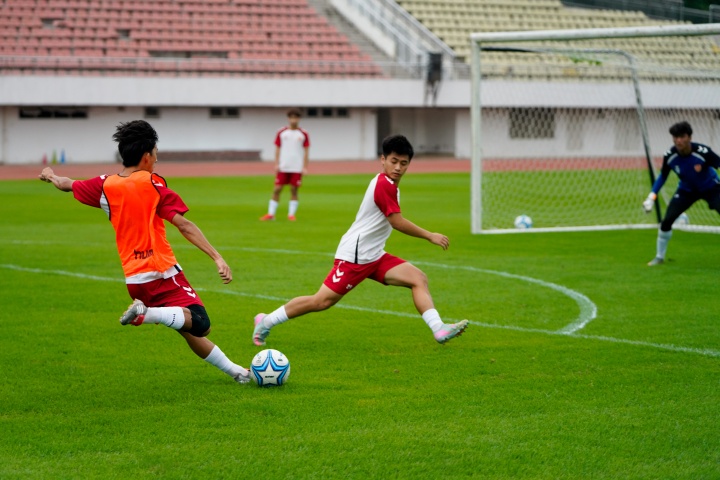 恒大足校组队战2026中冠 创尔特冠名赞助 冲乙仅3.5席