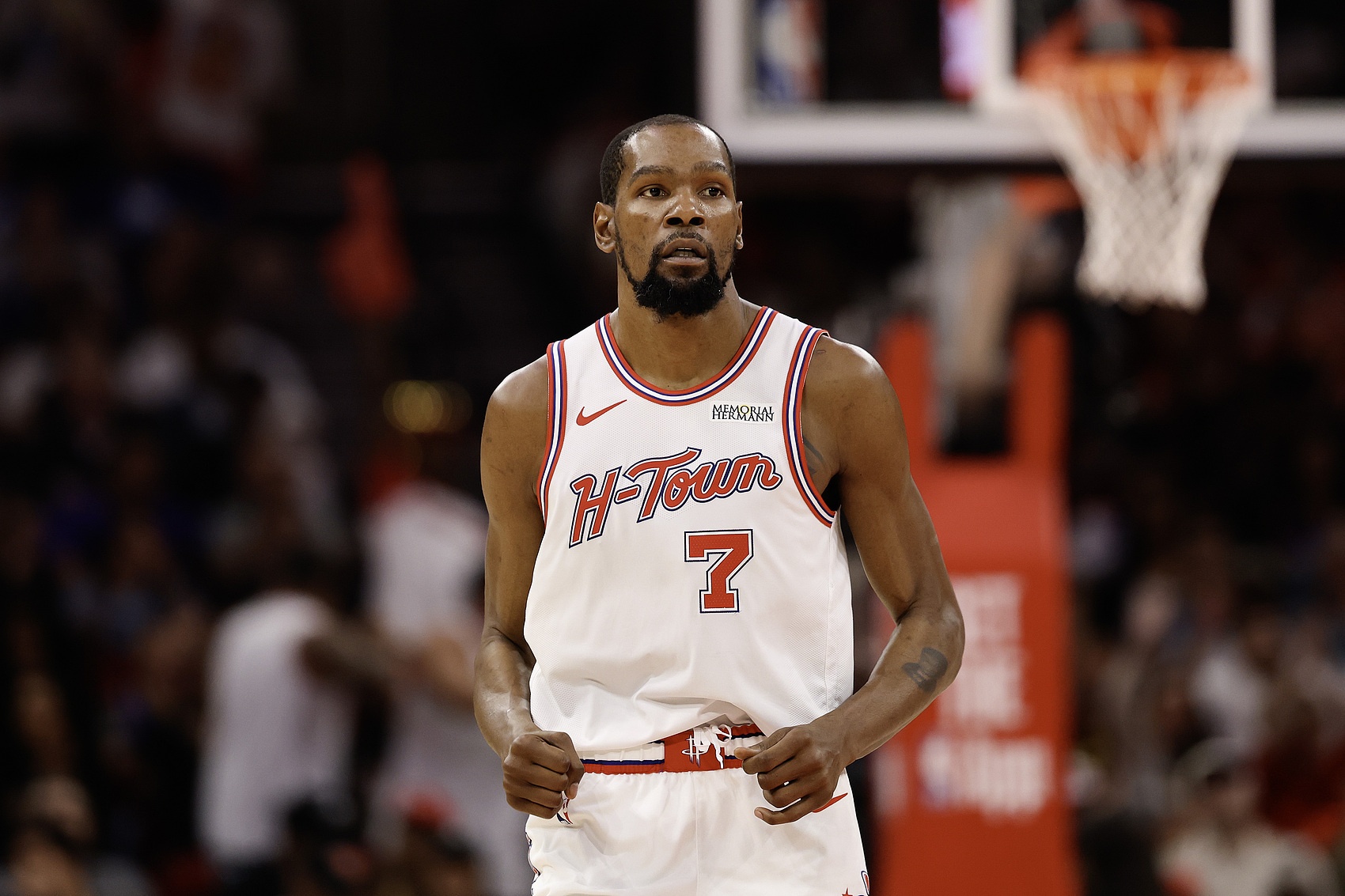 杜兰特右膝出战成疑 火箭G2客战湖人背水一战