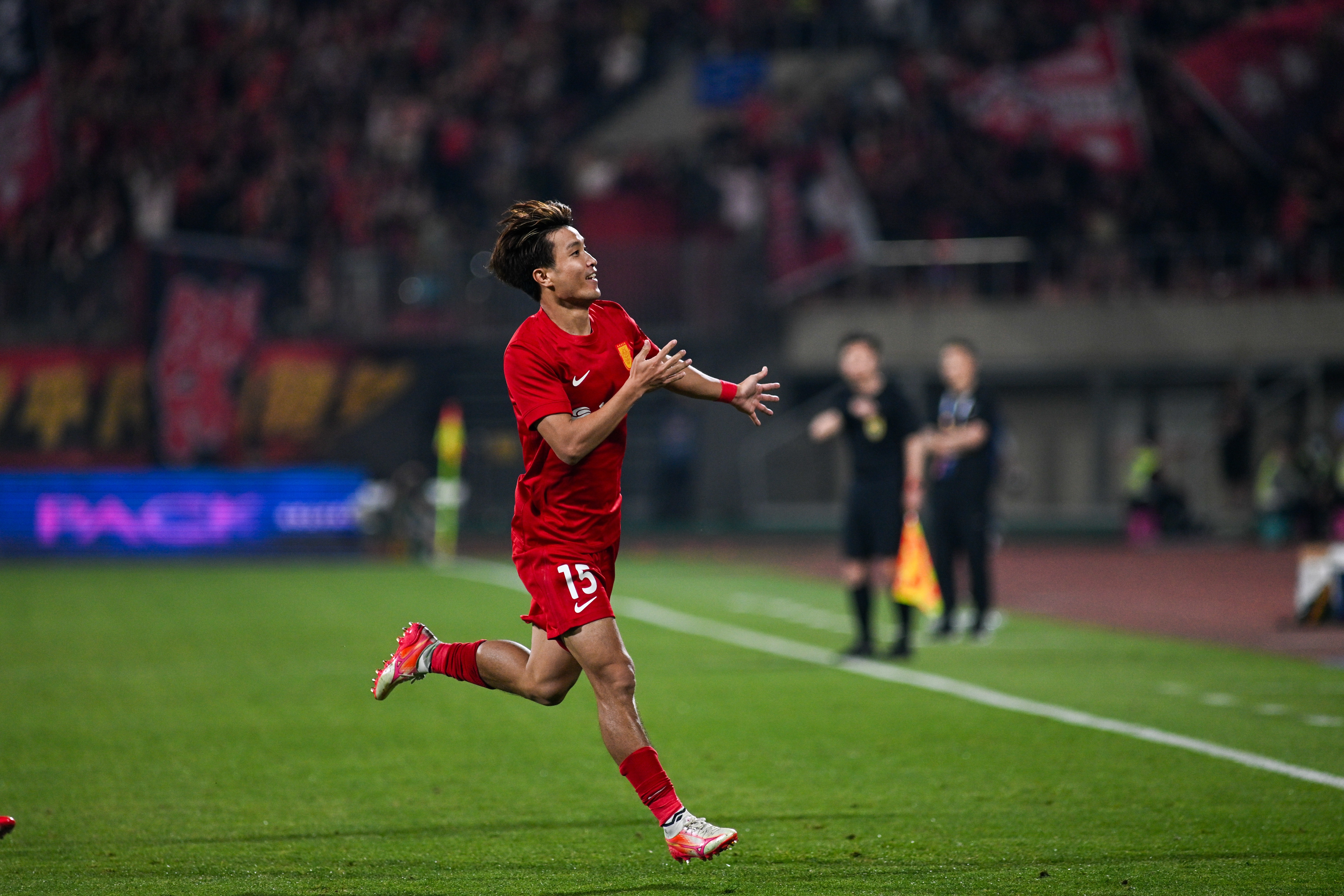 陈纯新连续三轮首发即破门 重庆铜梁龙力克海港