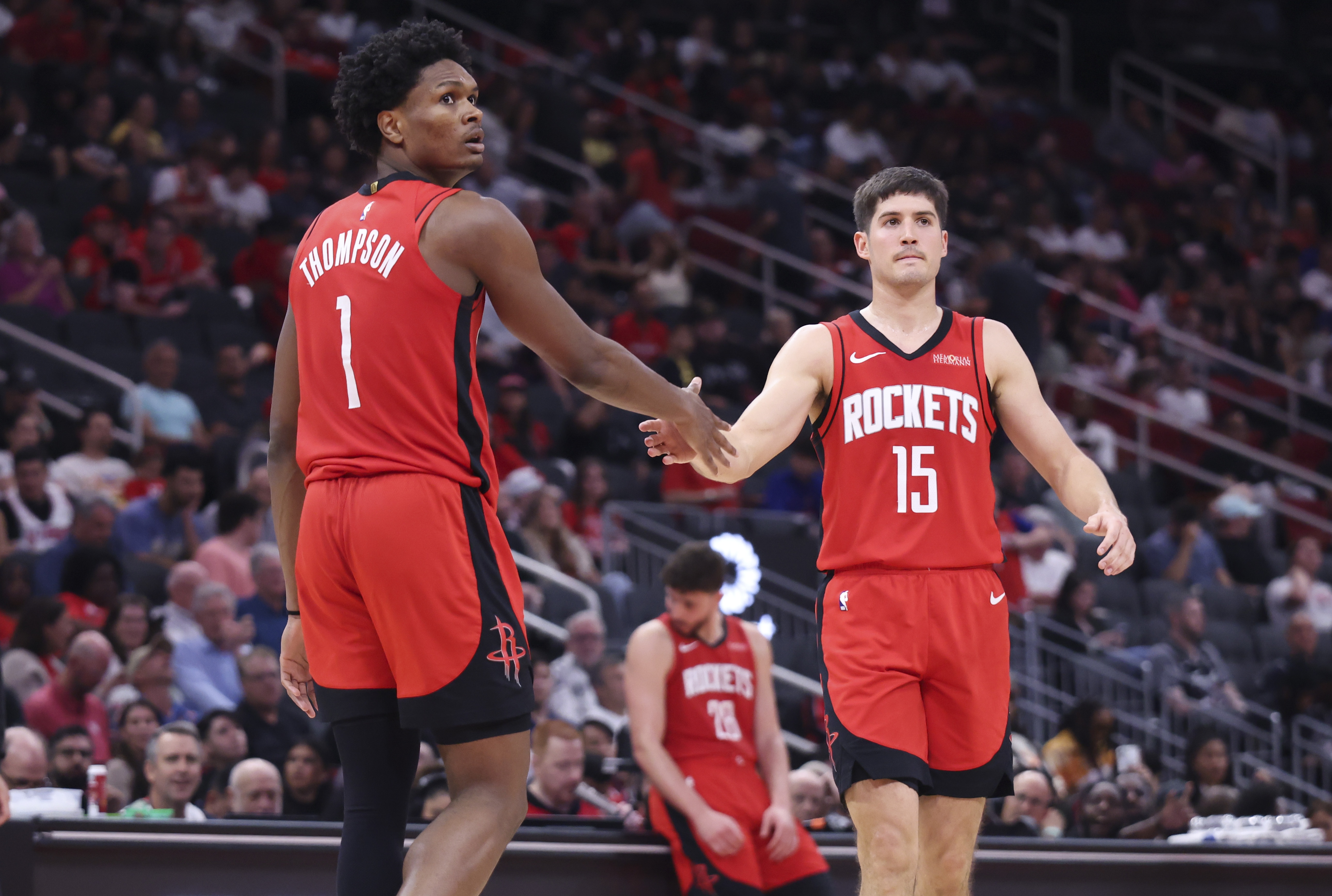 半场领先湖人9分 阿门-小谢组合获美记认可