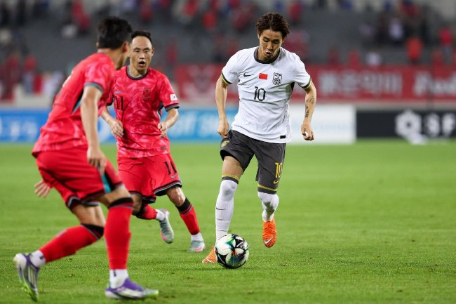 27年不胜!国足次战日本祭5后卫死守 赔率1.07暗示惨案 27年不胜!国足次战日本祭5后卫死守 赔率1.07暗示惨案