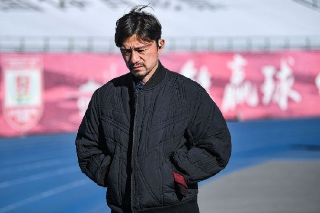 谢晖亚泰13个月:高开低走,口无遮拦下课