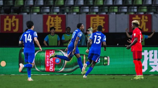 18岁双星处子球,申花客场3-1梅州紧追蓉城