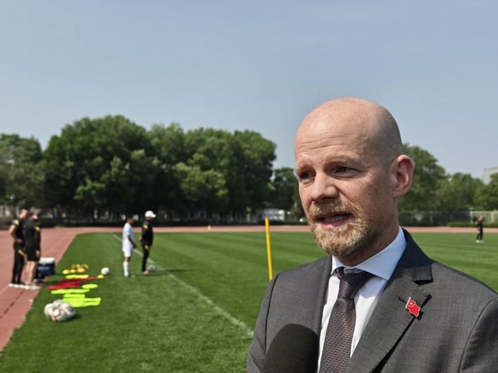 FIFA秘书长访华:目标让中国孩子站上各级世界杯赛场